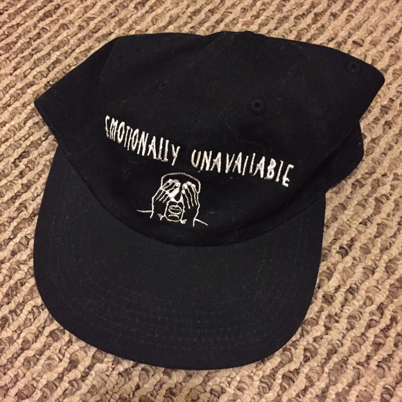 Black trius cap