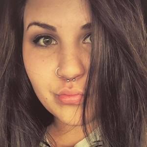 Meet your Posher, Lizzy