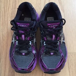 Brooks Ravenna running shoes