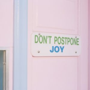 Meet your Posher, Joy