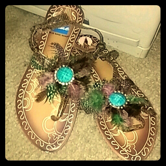 Cute sandals w/ turqoise and feathers
