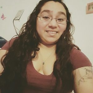 Meet your Posher, Elizabeth