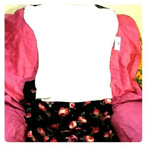 To piece sweatpants and a wite blouse