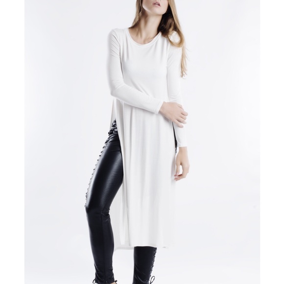 "Yours Truly" Long Sleeve Side Split Top - Picture 4 of 4