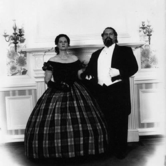 Meet your Posher, Kat๐ป - Picture 2 of 5