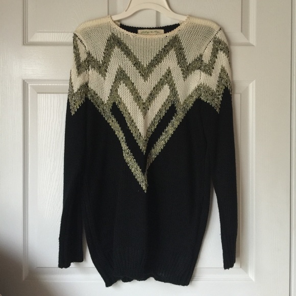 Urban Outfitters ✖️ sweater