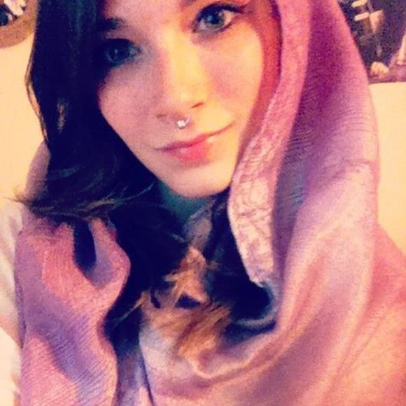 Meet your Posher, Alexis - Picture 1 of 1