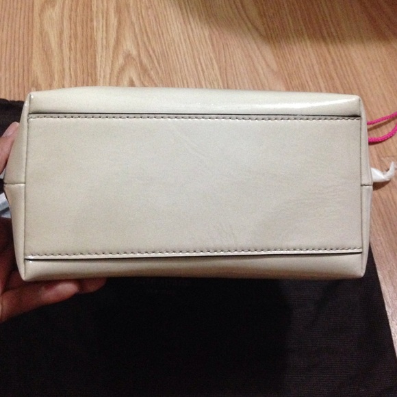 πSOLD in bundleπNWOT Kate Spade crossbody - Picture 3 of 4