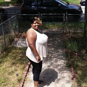 Meet your Posher, Connie