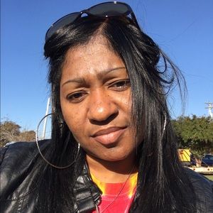 Meet your Posher, Lakeisha