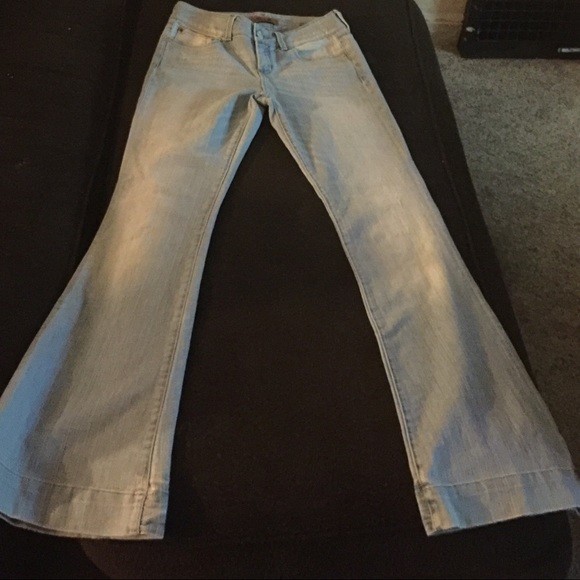 Seven7 sexy flare size 28 jeans. BNWOT