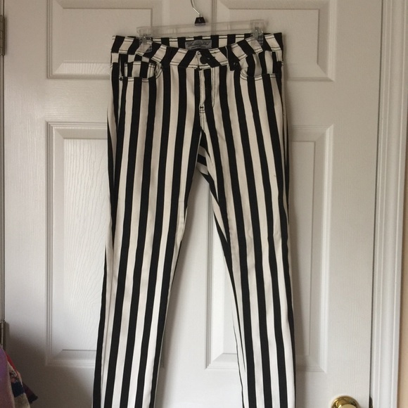 Grunge Striped Crops ☠