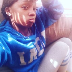 Meet your Posher, Angelique