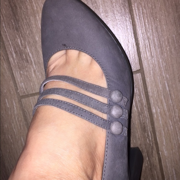 Cute campers grey high heels size 6 superrrr comfy