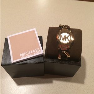 Michael Kors Tortoise Band Watch, 😍😍