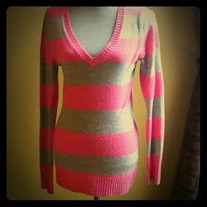 GAP S grey pink striped sweater v neck