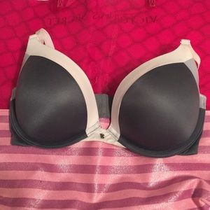 VS Fabulous Bra
