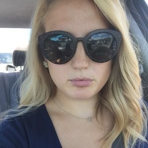 Meet your Posher, Rachel