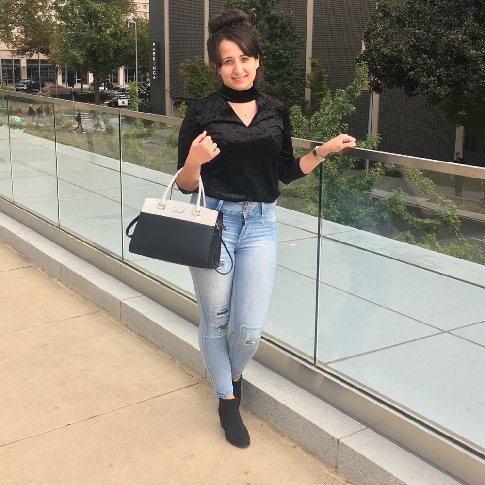 Meet your Posher, Julia