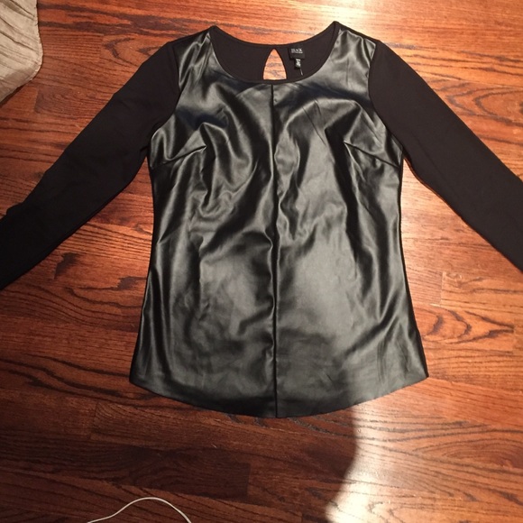 NWT Black by Saks Fifth Avenue top - Picture 2 of 2