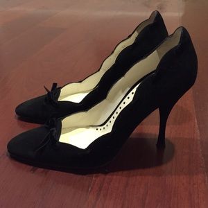 YVES SAINT LAURENT black suede scalloped heels