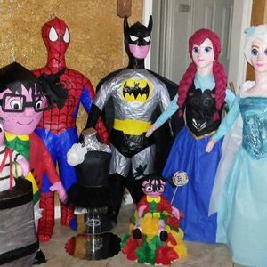 Meet your Posher, Piñatas feliz sorpreza