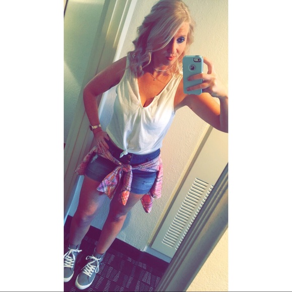 Meet your Posher, Rachael - Picture 2 of 5