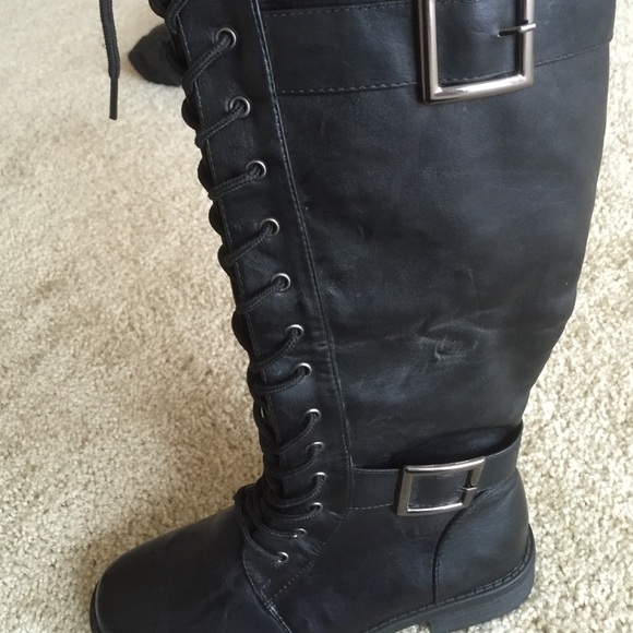 Black laced boots - Picture 3 of 4