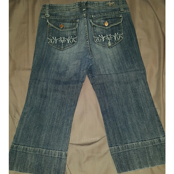 Jean Capris - Picture 3 of 3