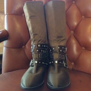 Guess boots size 7M