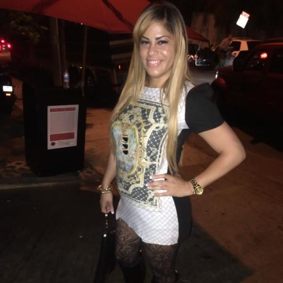 Meet your Posher, Naomi - Picture 1 of 1