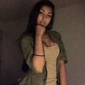 Meet your Posher, Samia