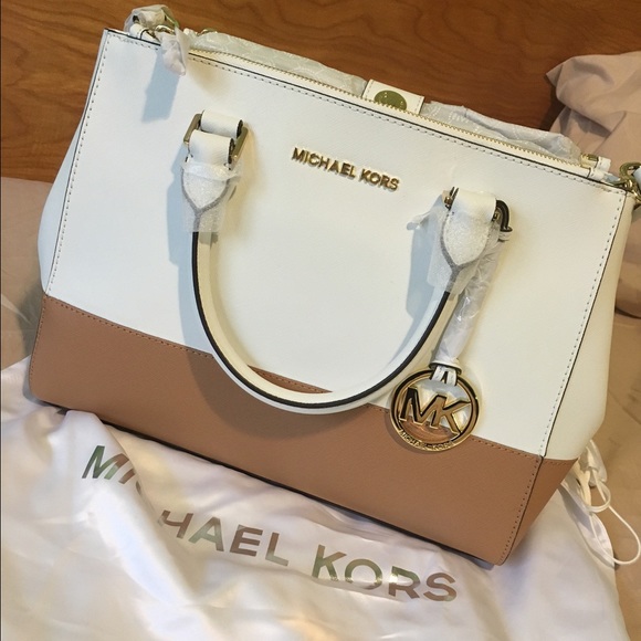 Michael Kors Sutton Medium Sachel