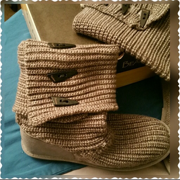 Bearpaw Knit Boots---Grey