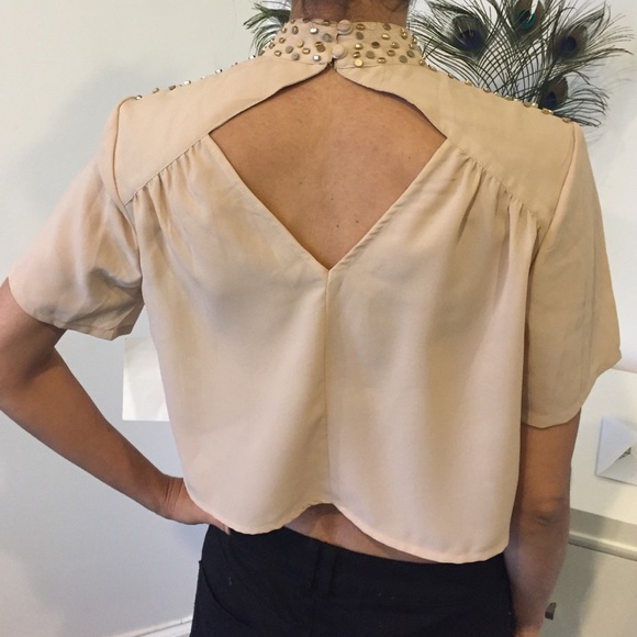 S/S Studded crop top. - Picture 3 of 4