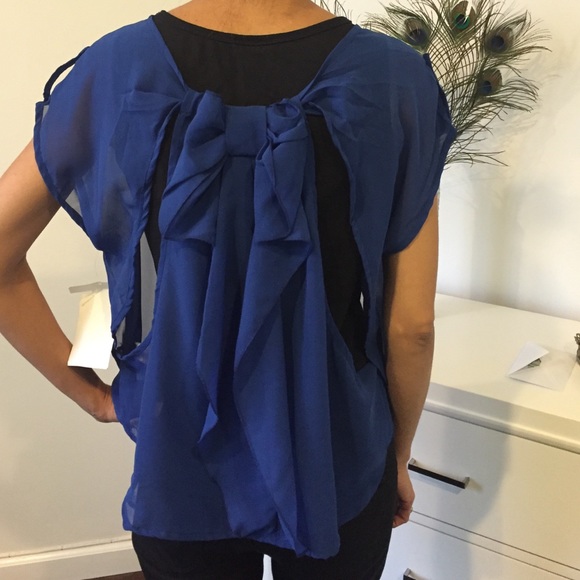 Cap sleeve solid georgette top. - Picture 2 of 4