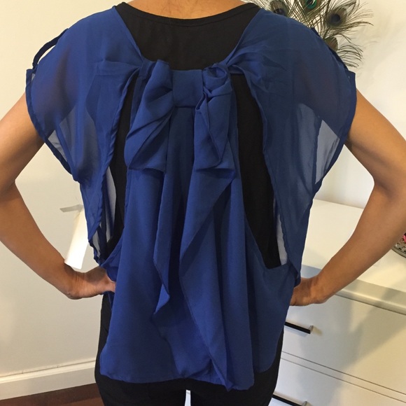 Cap sleeve solid georgette top. - Picture 3 of 4