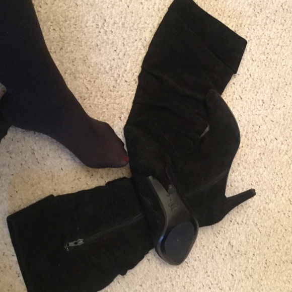 Vanelli suede boots NEW without box