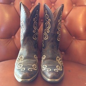 ‼️SALE‼️Ariat boots size 5