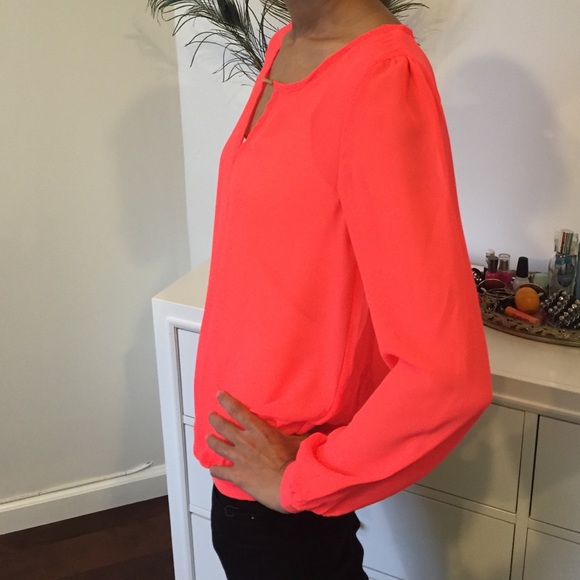 Long sleeve fluorescent coral solid georgette top. - Picture 4 of 4