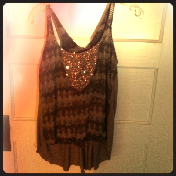 TAKING OFFERS! UO crochet tank loose gold sequin