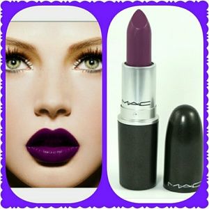 1 Day SALE ??MAC MATTE Heroine