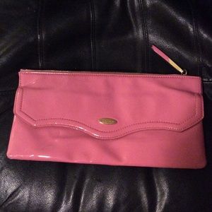 Tahari patent Clutch.