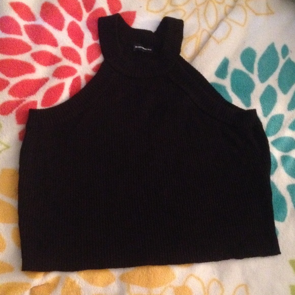 Brandy Melville halter style crop top - Picture 1 of 2
