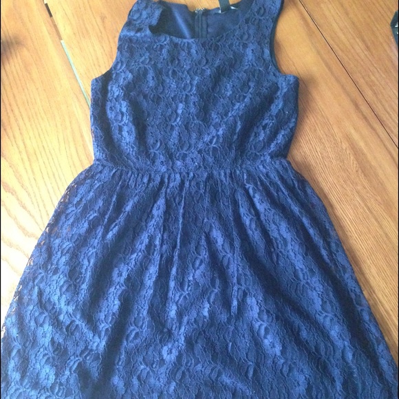 Forever 21 lace dress