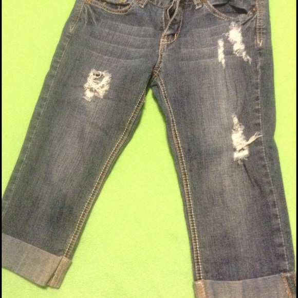 Amethyst capris