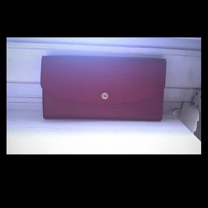 AUTH. LV emelie wallet in epi leather