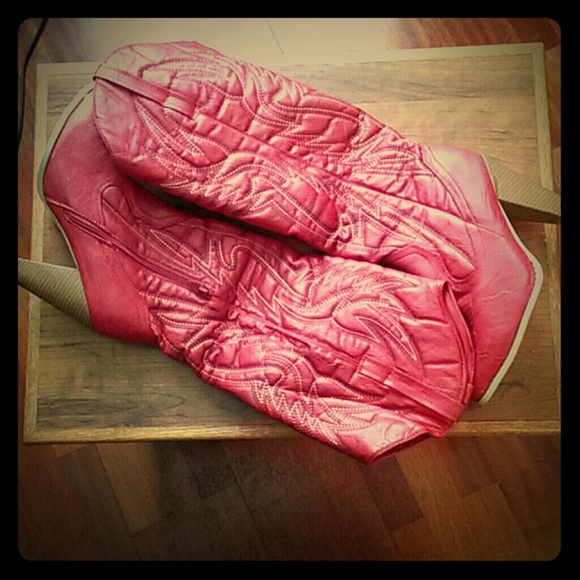 Shoes (Boots)