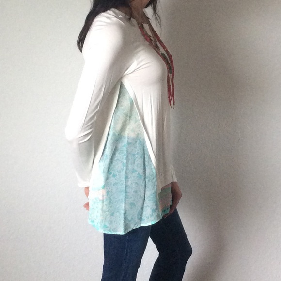 🎂 Anniversary Sale 🎂 White with Mint Accent Top - Picture 3 of 4