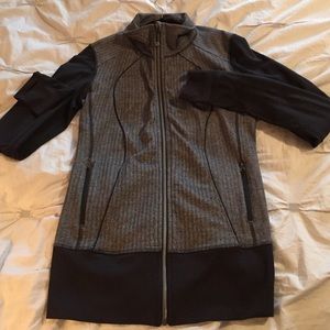 LuLuLemon zippered jacked with thumb holes